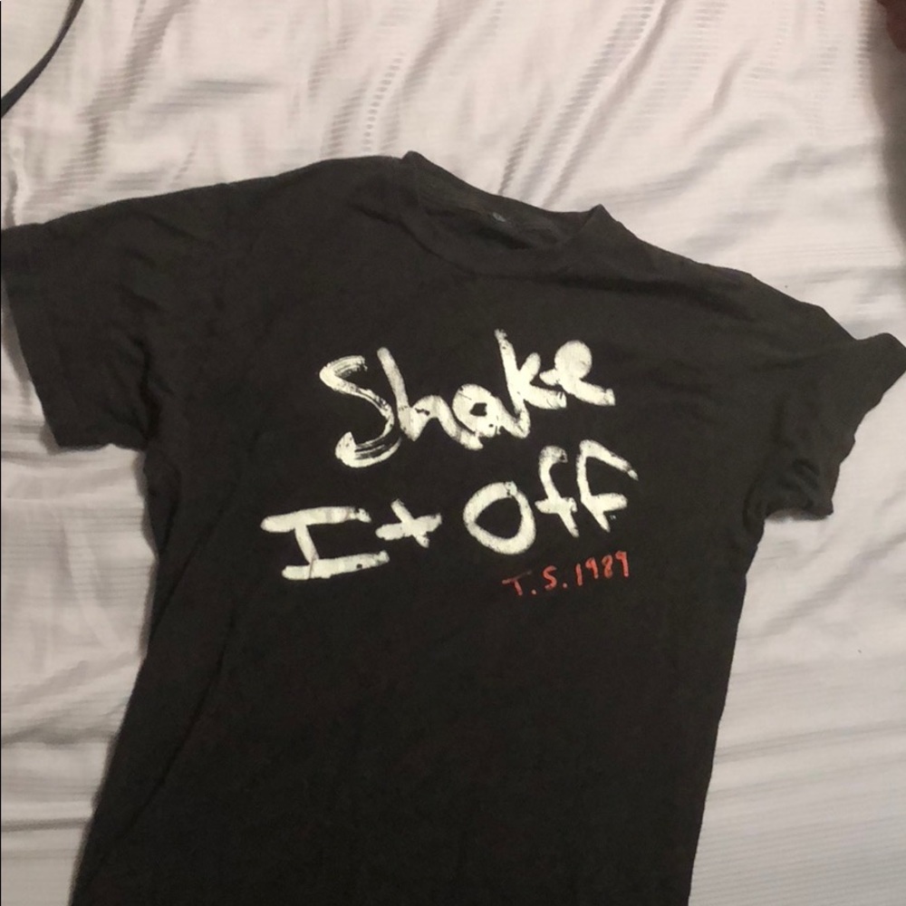 RARE Taylor Swift shirt!